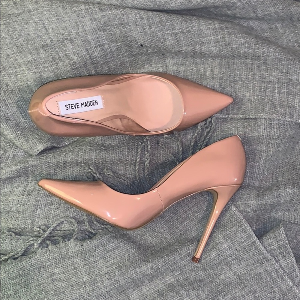 NEW Steve Madden blush pumps